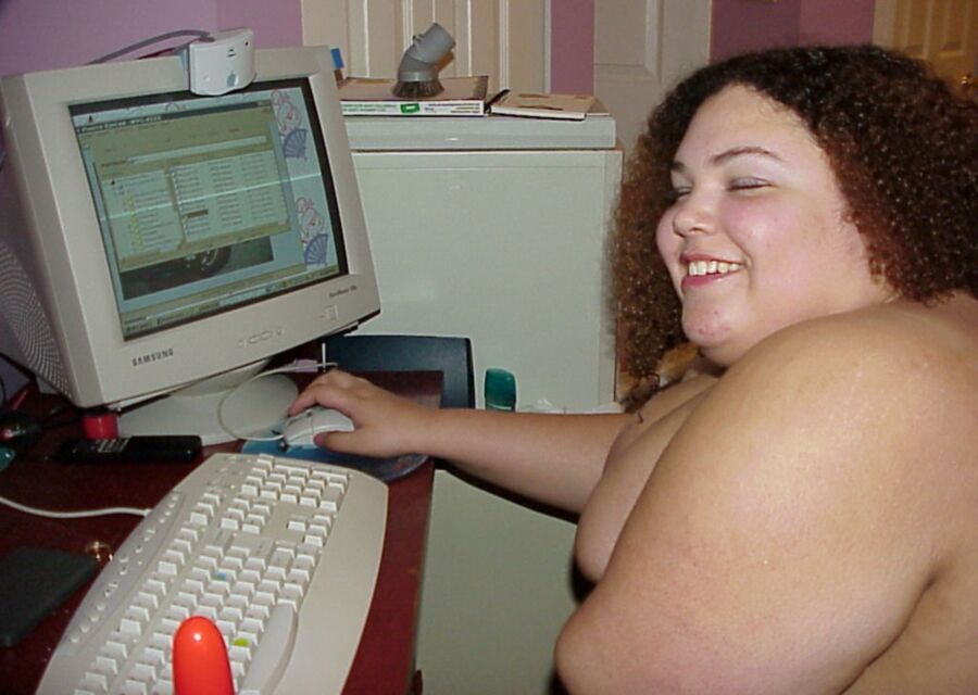 Free porn pics of Fatty vibrates her da dink a dink 10 of 153 pics