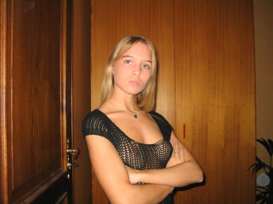 Free porn pics of Near Perect Blonde Amateur 1 of 80 pics