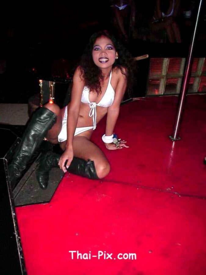 Free porn pics of mix of thai teen prostituate 17 of 50 pics