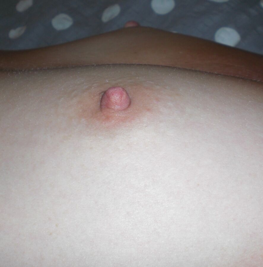 nipples-contest  2 of 30 pics