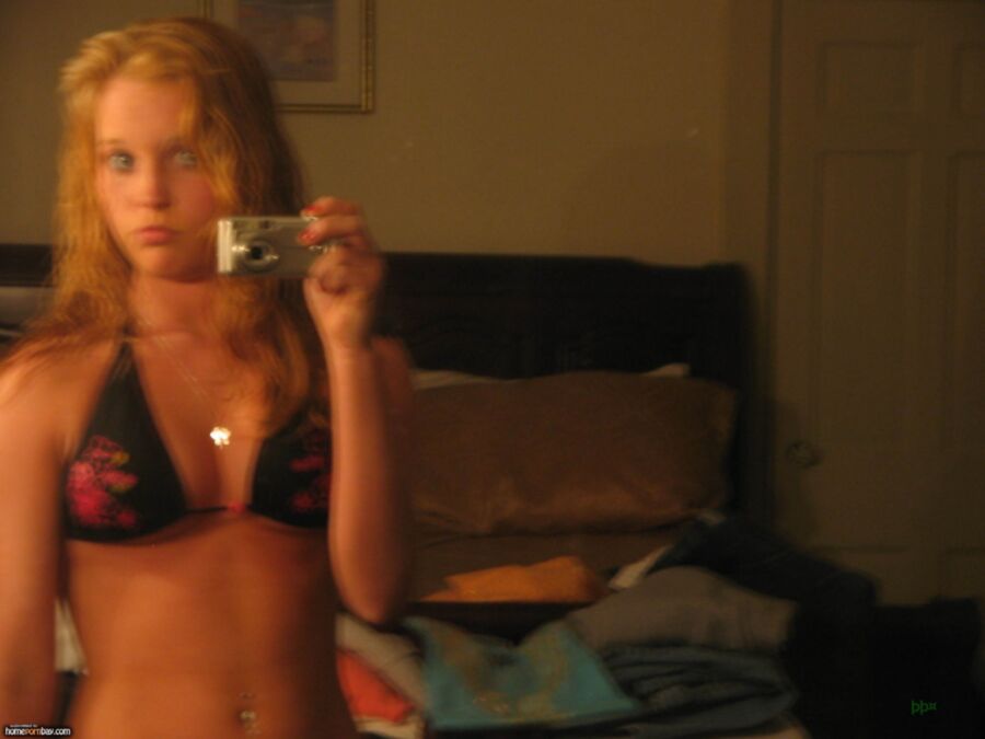 Free porn pics of Amateur Teens selfie P-P ¤ 20 of 28 pics