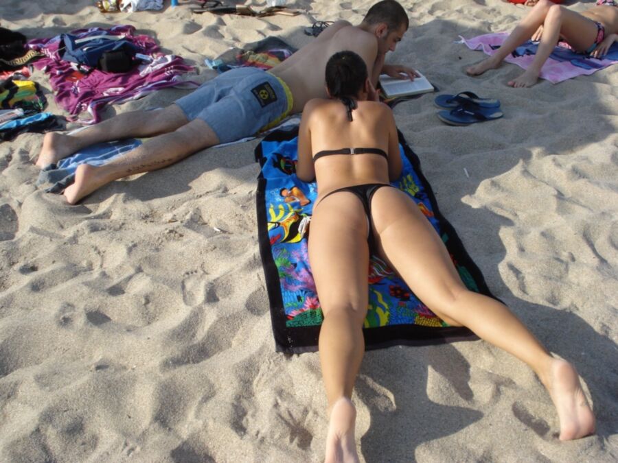 Free porn pics of ASSES ON THE BEACH FOR ANAL SEX 20 of 130 pics