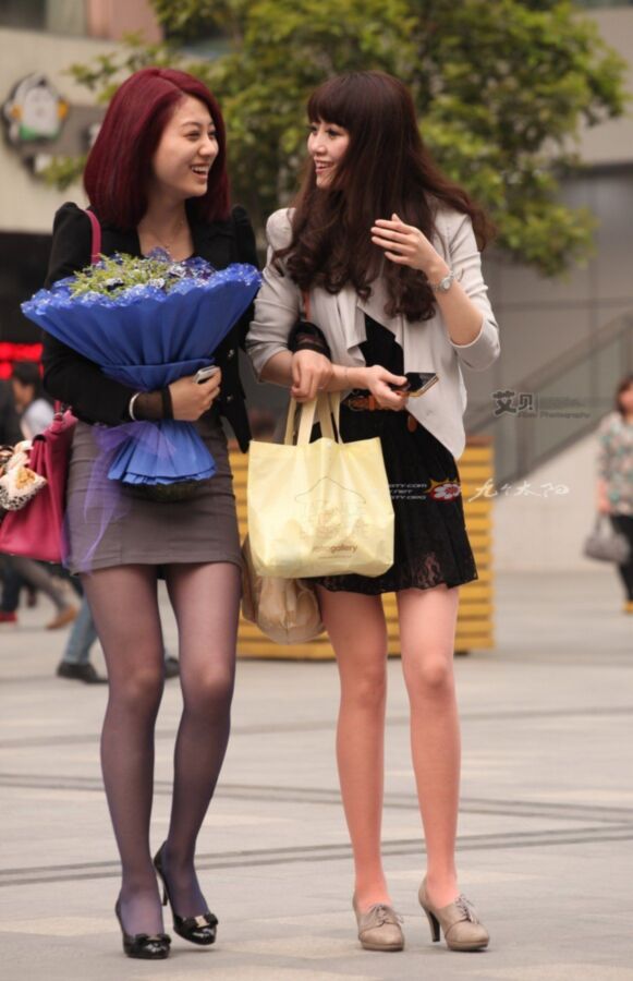 Chinese Pantyhose Candid 10 of 13 pics