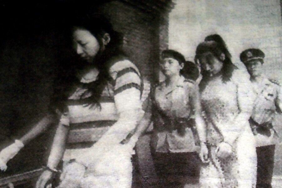 Chinese women under arrest 12 of 24 pics