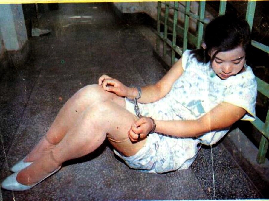 Chinese women under arrest 8 of 24 pics