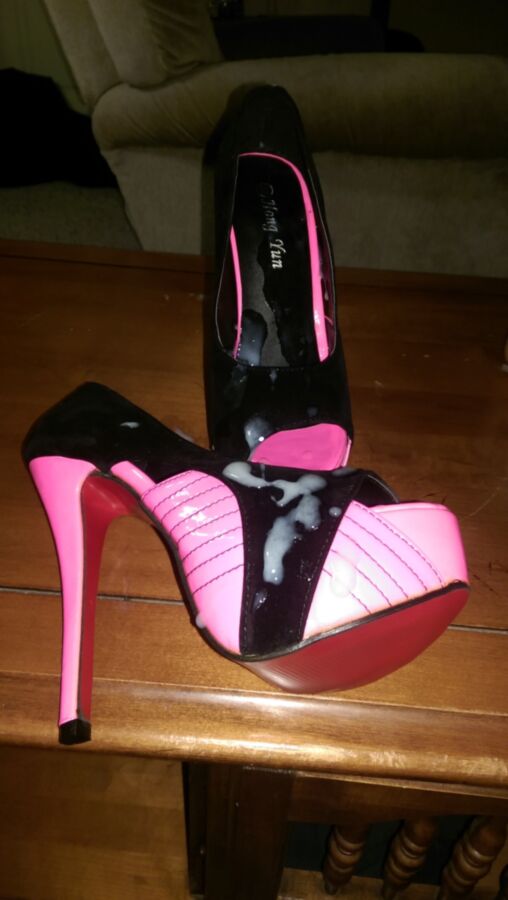 Free porn pics of New heels for xmas 5 of 7 pics