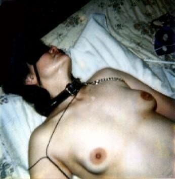 Free porn pics of BDSM vintage bondage. 12 of 24 pics