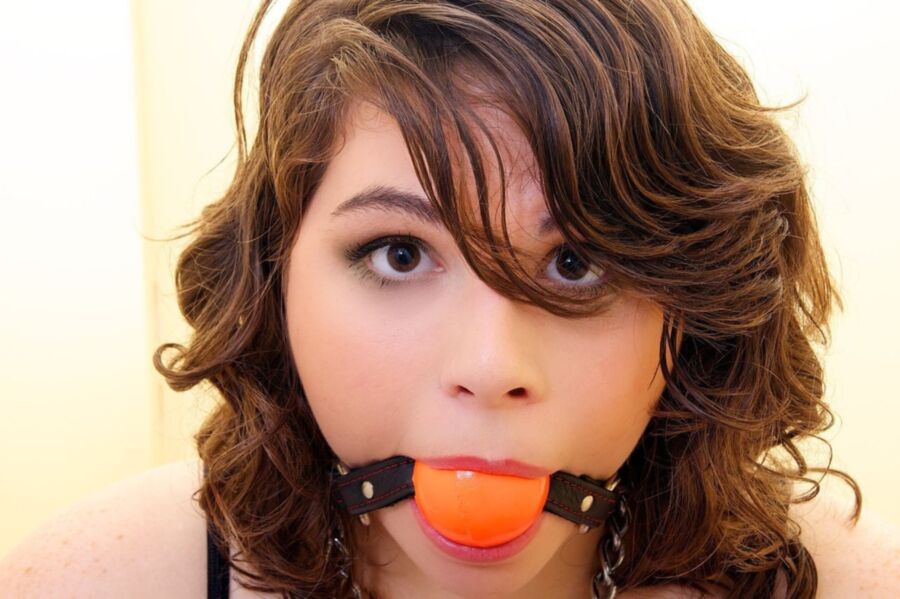 Free porn pics of Gagged women 13 12 of 51 pics