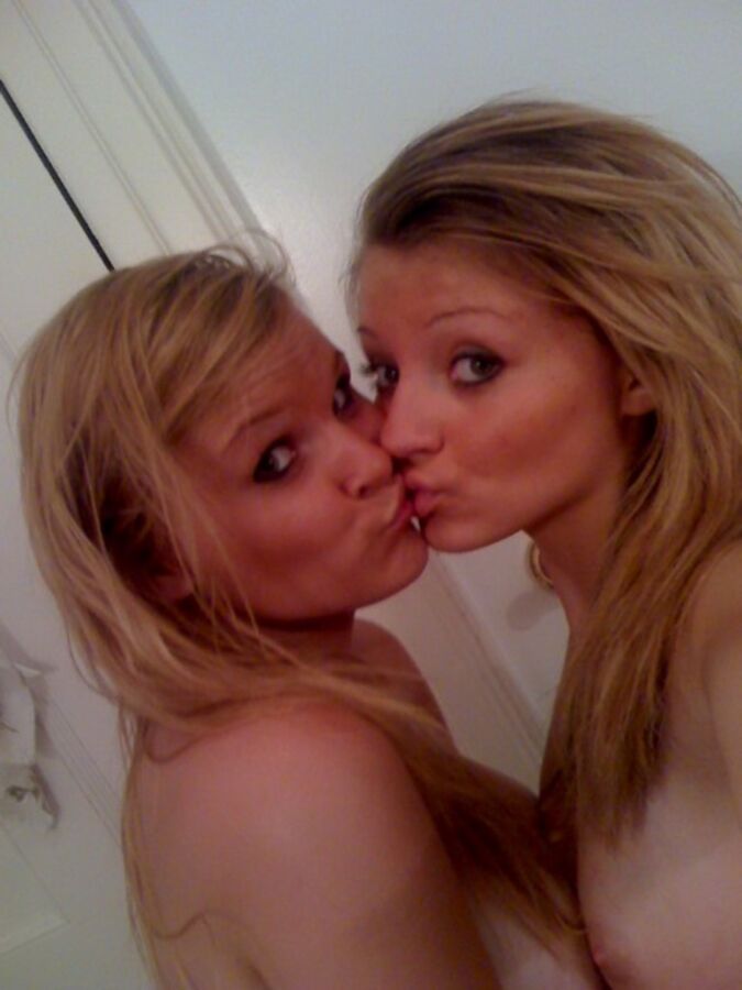 Free porn pics of two blonde sloots 4 of 50 pics