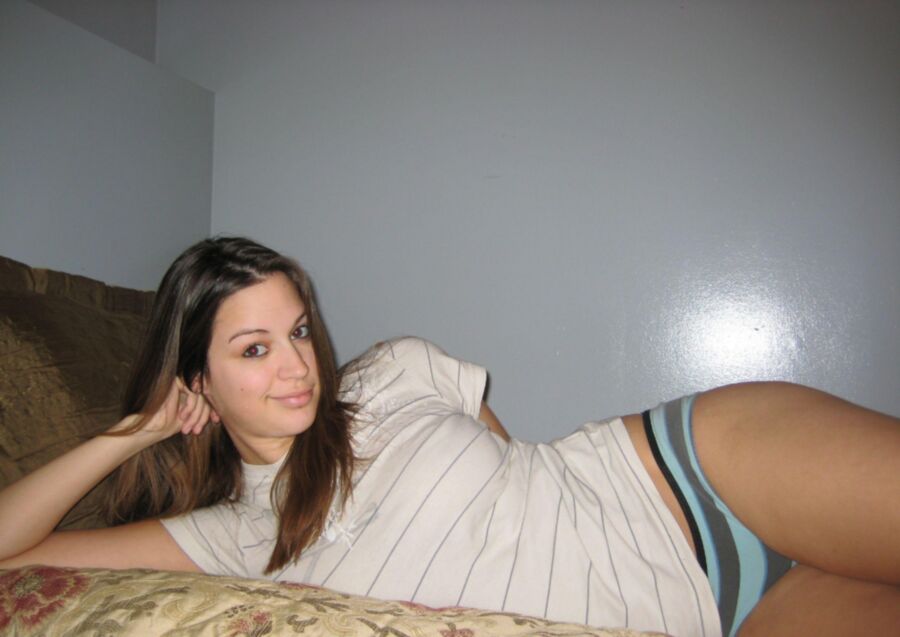 Free porn pics of another brunette sloot part 3 8 of 48 pics