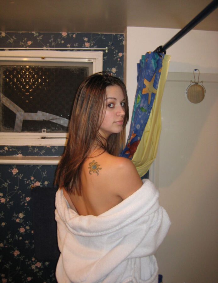 Free porn pics of another brunette sloot part 1 6 of 75 pics