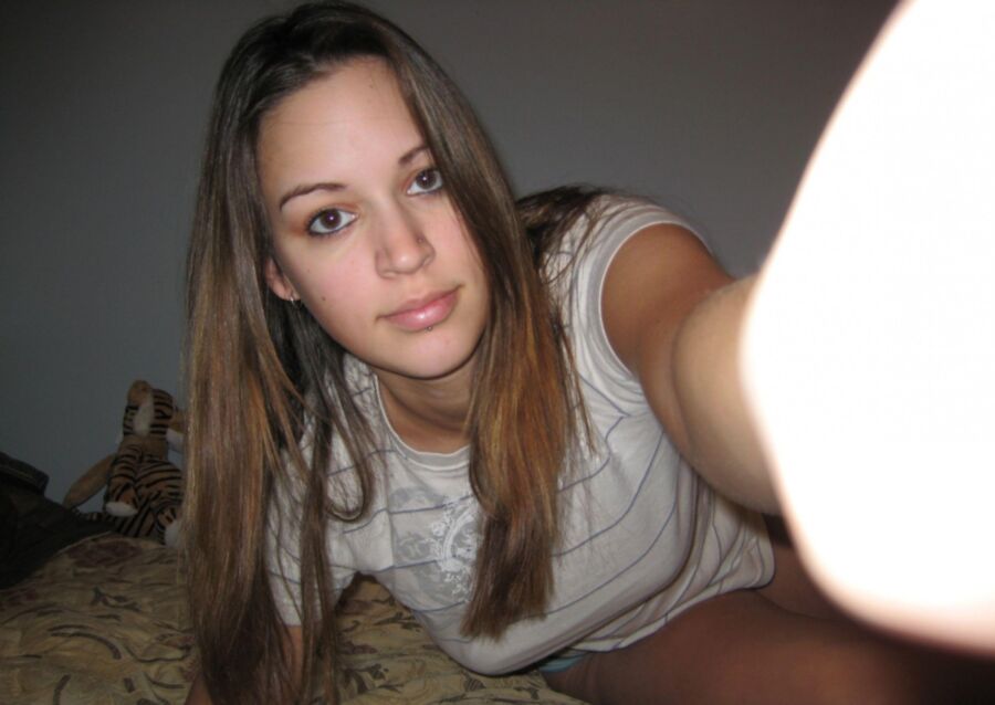Free porn pics of another brunette sloot part 3 7 of 48 pics