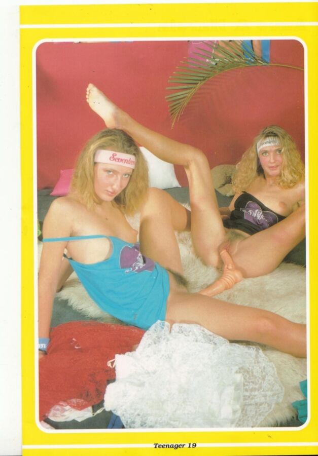 Free porn pics of Teenager 20 magazine 21 of 68 pics
