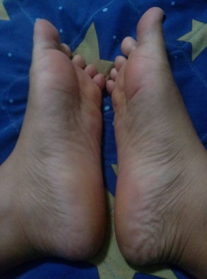Free porn pics of feet of a beautiful friend 3 of 4 pics