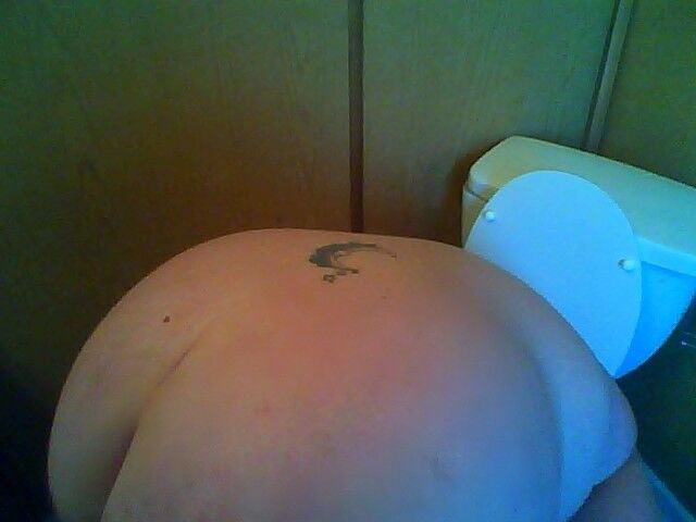 Free porn pics of Me being a toilet whore  8 of 8 pics