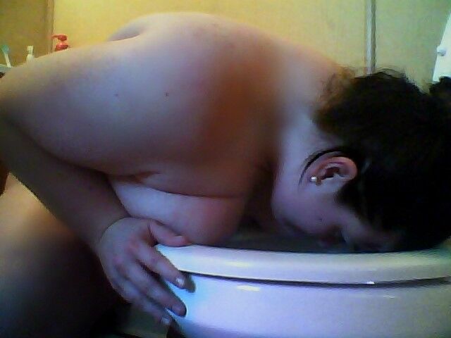 Free porn pics of Me being a toilet whore  5 of 8 pics